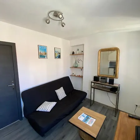 Apartment T2 A Proximite Du Port